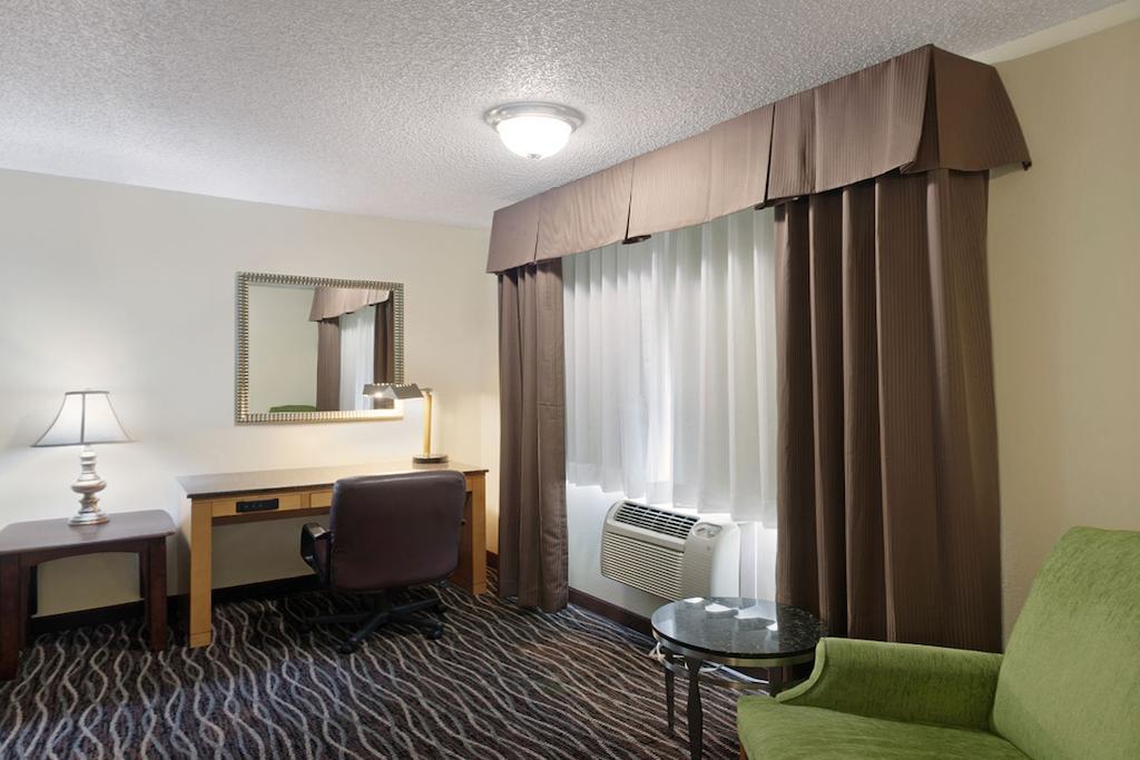Days Inn By Wyndham Yakima Exterior foto
